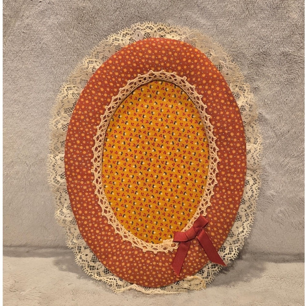 Vintage Handmade Oval Fabric Frame Lace Trim Grannycore Floral Country Decor
